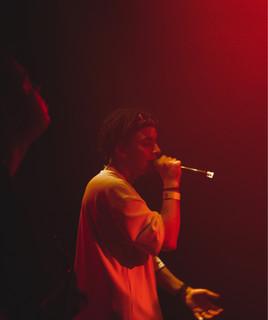 L