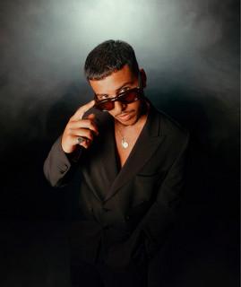 YB