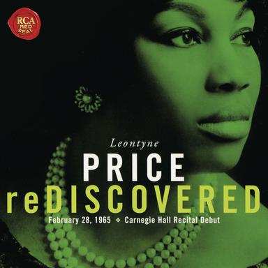 Main dominée par le coeur